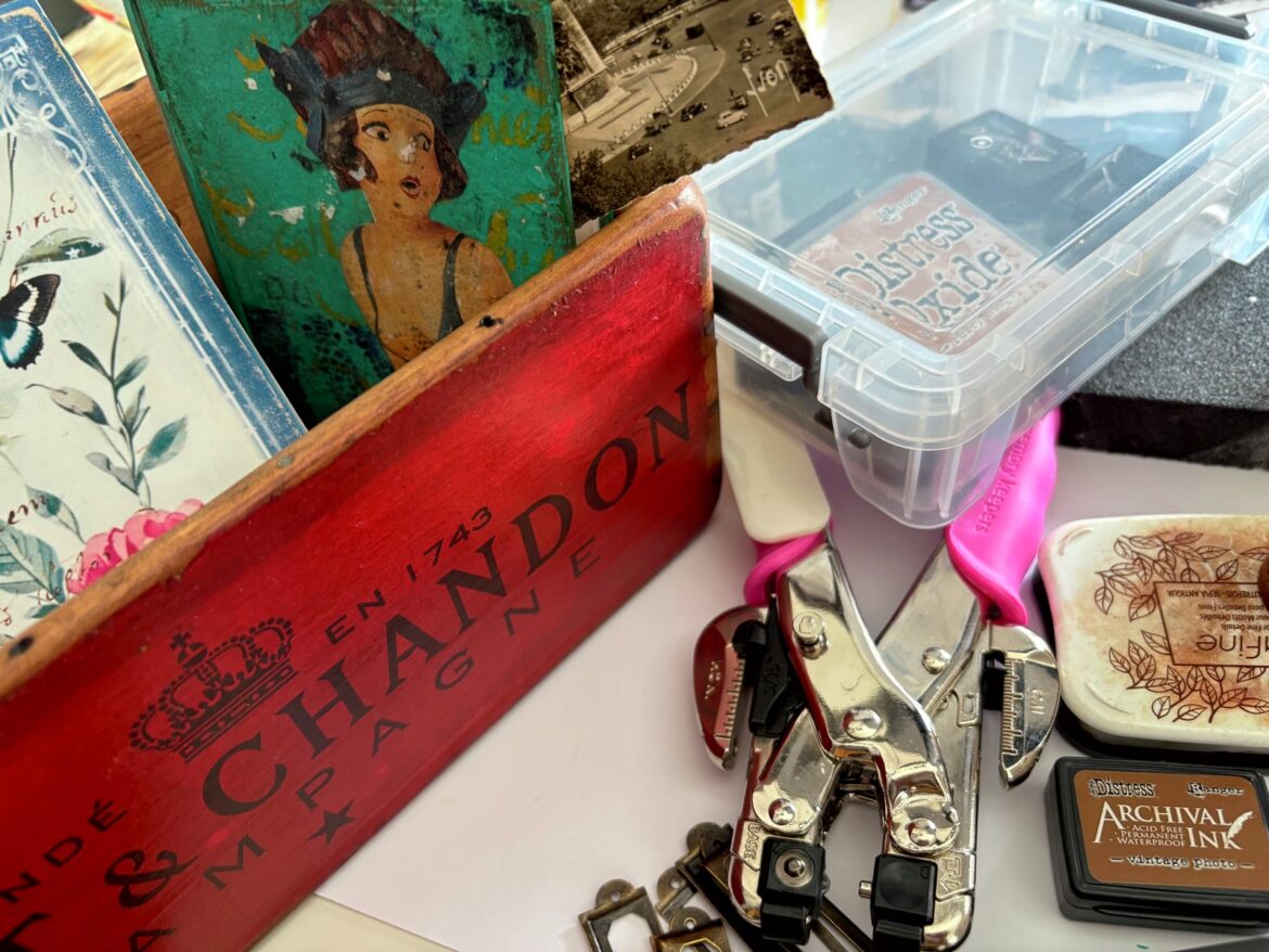 Mindful Junk Journaling: Creating Calm from Chaos on Tough Days